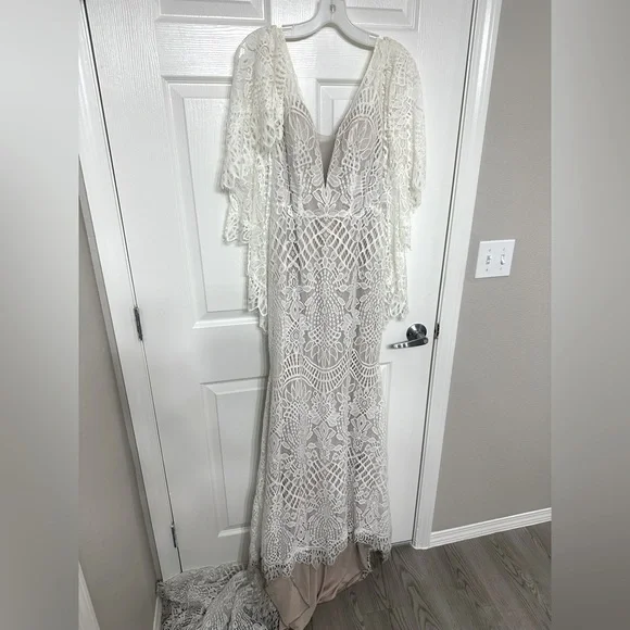 BHLDN Odalis Wedding Gown - Picture 3 of 5